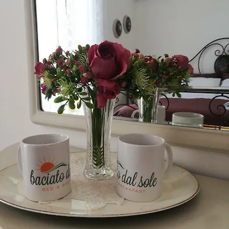 Baciato Dal Sole Alojamento de Acomodação e Pequeno-almoço